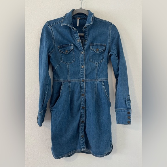 Free People Dresses & Skirts - Free People Dynomite Medium Wash Long Sleeve Denim Dress Country Western Sz Sm
